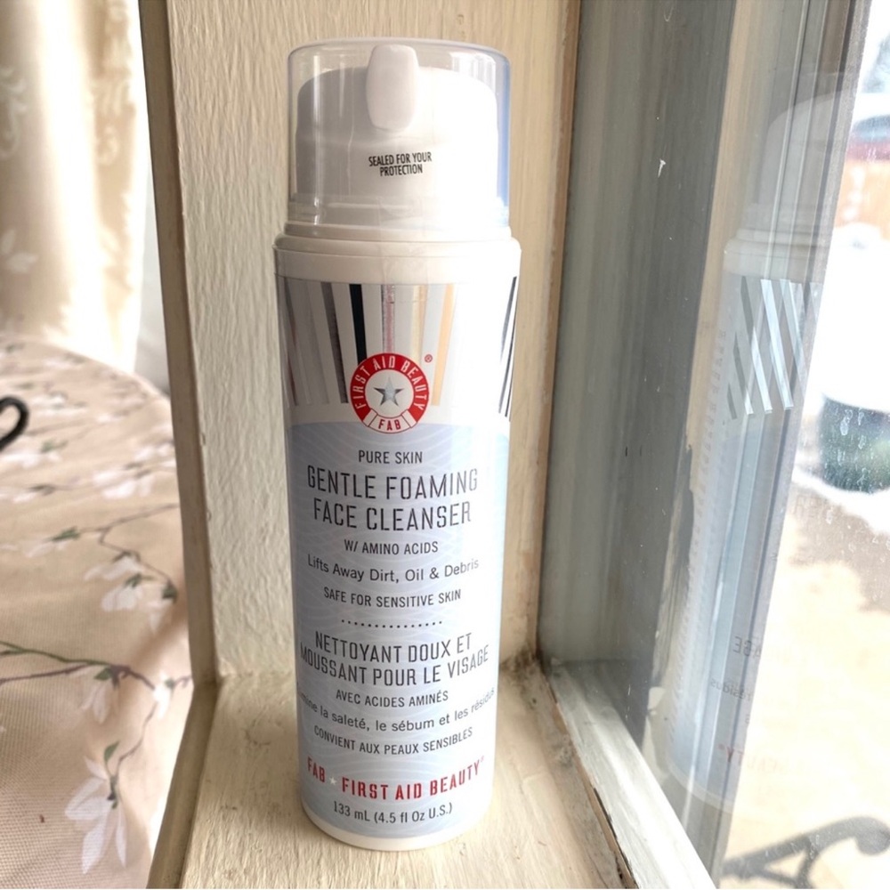 first aid beauty gentle foaming face cleanser